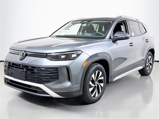 2026 Volkswagen Tiguan S's photo