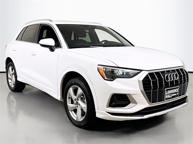 2021 Audi Q3 40 TFSI Premium photo 3