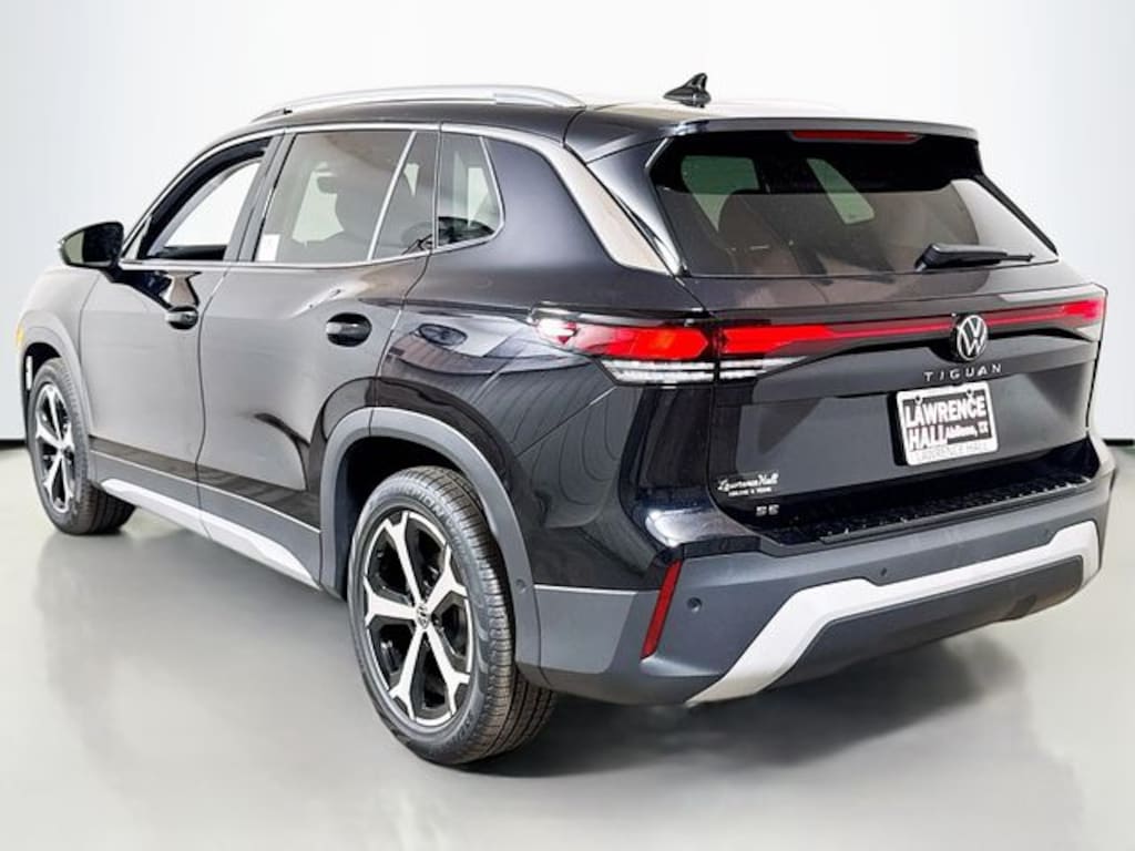 New 2026 Volkswagen Tiguan 2.0T SE SUV