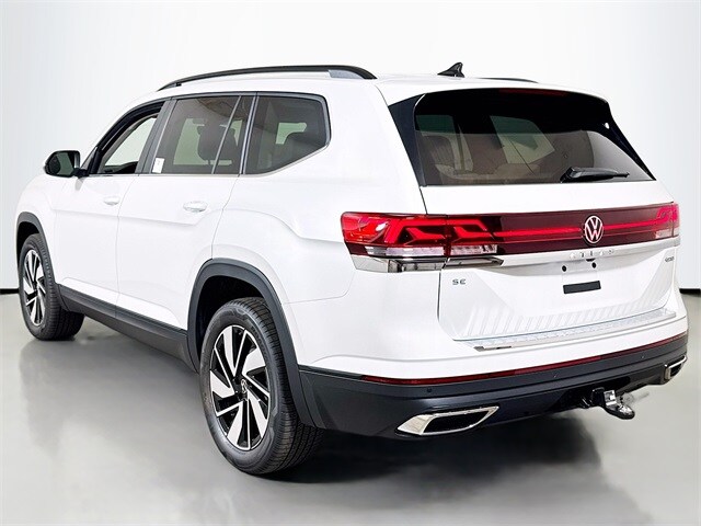 2026 Volkswagen Atlas SE Technology photo 2