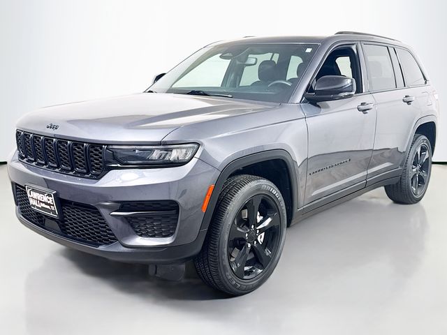 2023 Jeep Grand Cherokee Altitude X 4x4's photo
