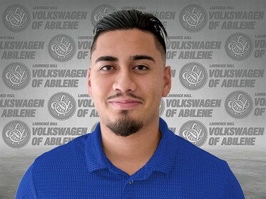 Staff member Gio Argueta from ID_86933a421d9b