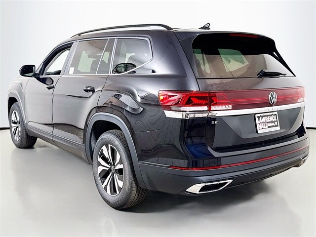 2026 Volkswagen Atlas SE photo 3