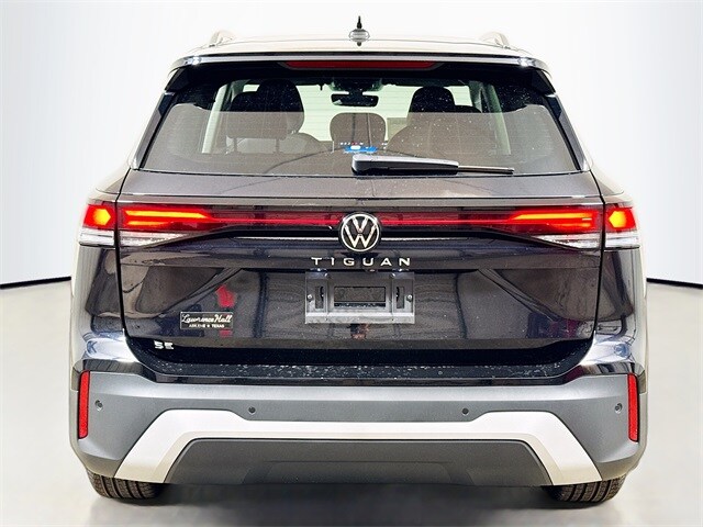 2026 Volkswagen Tiguan SE photo 2