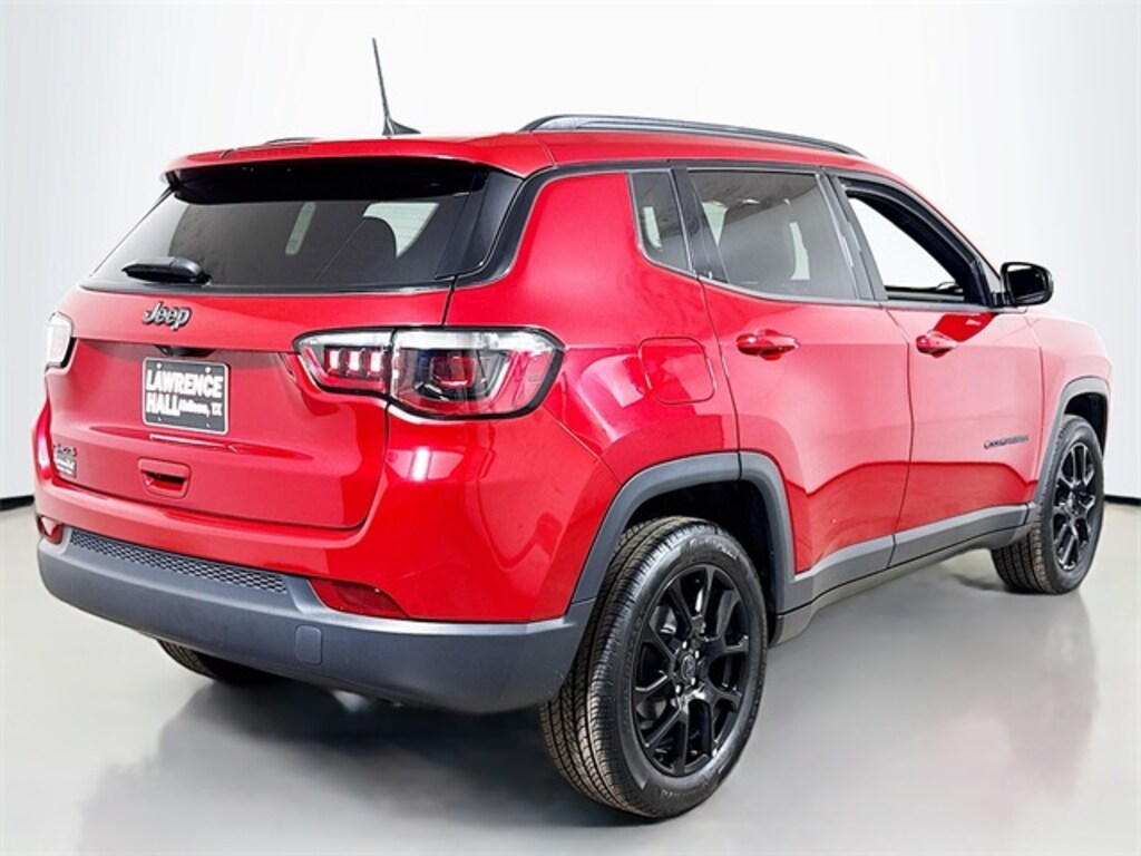 Used 2025 Jeep Compass Latitude SUV