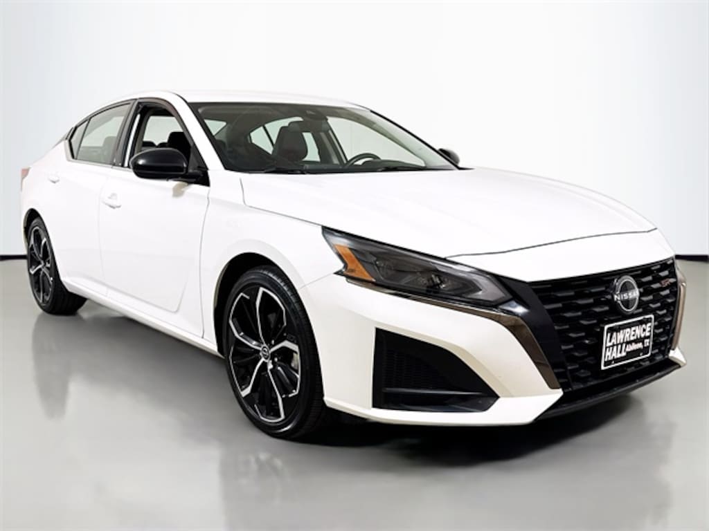 Used 2024 Nissan Altima 2.5 SR Sedan