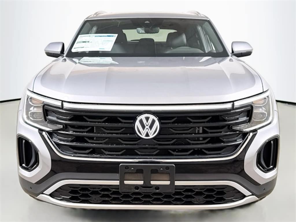 New 2025 Volkswagen Atlas Cross Sport 2.0T SE w/Technology SUV