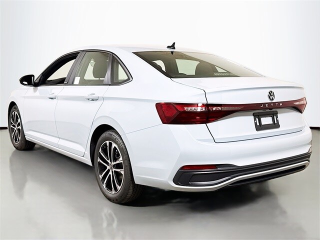 2025 Volkswagen Jetta 1.5T Sport photo 3