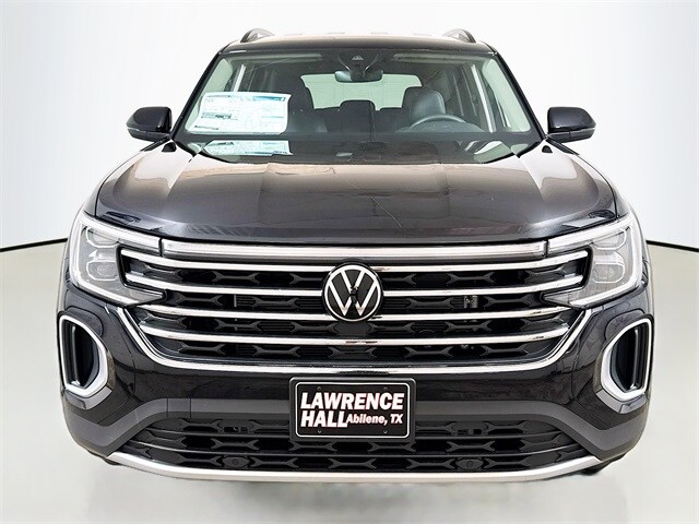 2026 Volkswagen Atlas SE photo 2
