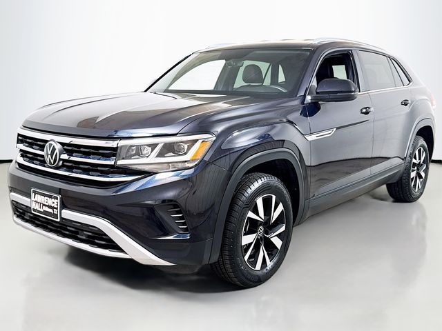 2022 Volkswagen Atlas Cross Sport 2.0T SE's photo