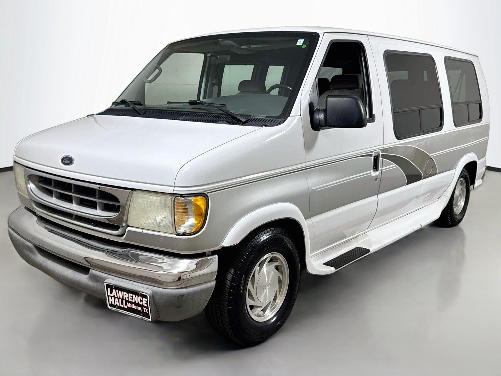 2001 Ford Econoline Van