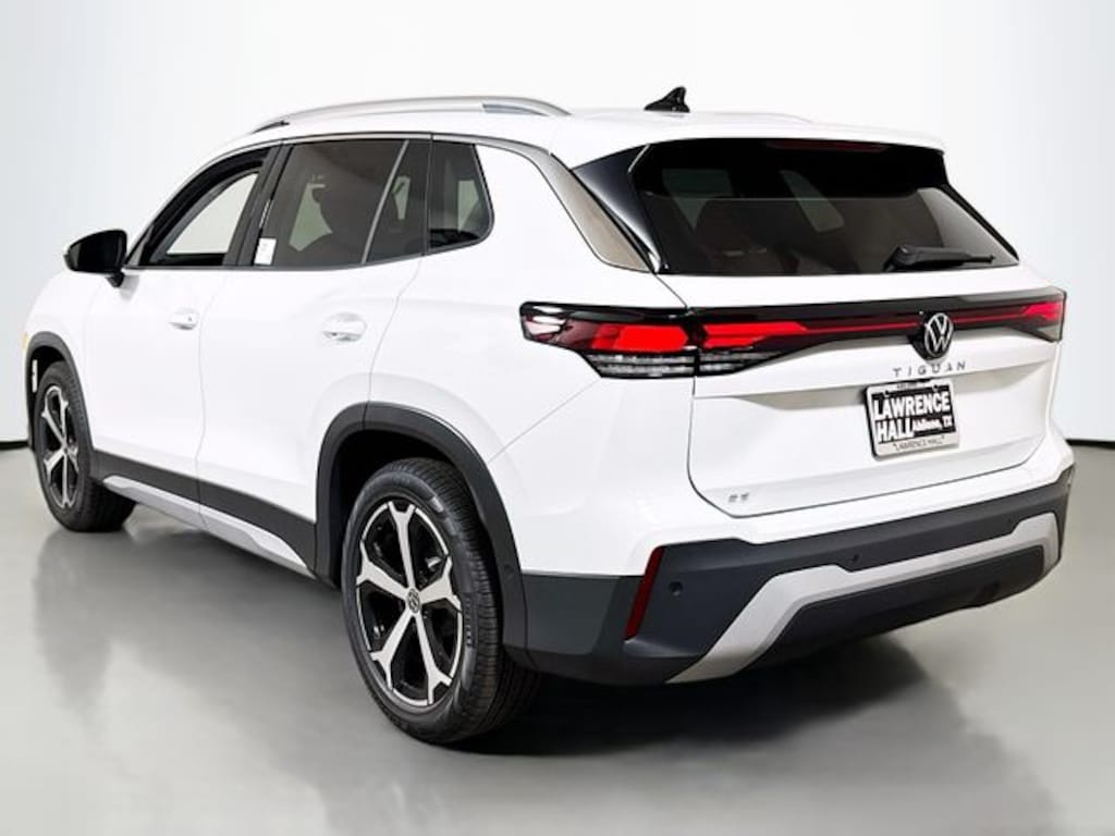 New 2026 Volkswagen Tiguan 2.0T SE SUV