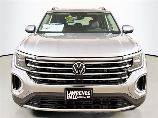 2026 Volkswagen Atlas SE photo 2