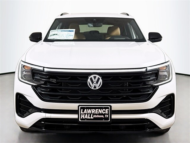 2026 Volkswagen Atlas Cross Sport SEL R-Line photo 2