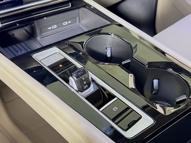 2026 Volkswagen Atlas SE w/Tech - Photo 10