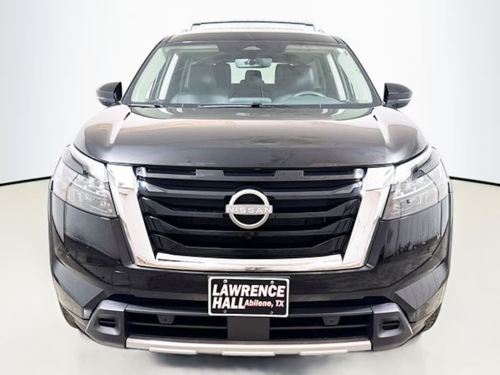 Used 2025 Nissan Pathfinder SL SUV