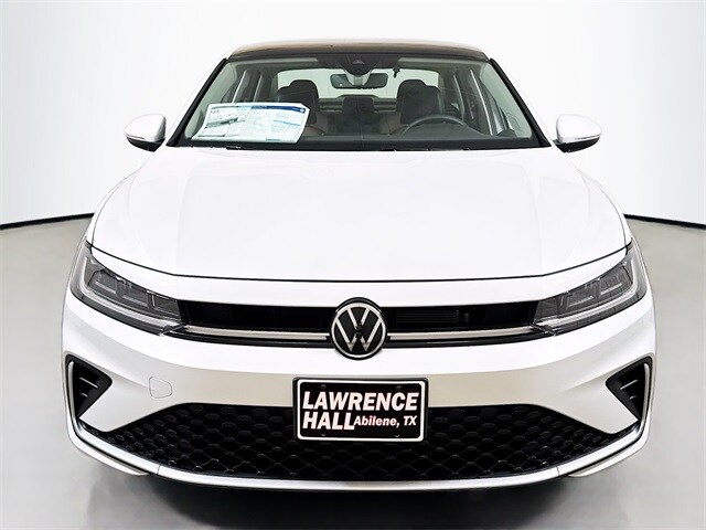 2025 Volkswagen Jetta 1.5T SEL photo 2