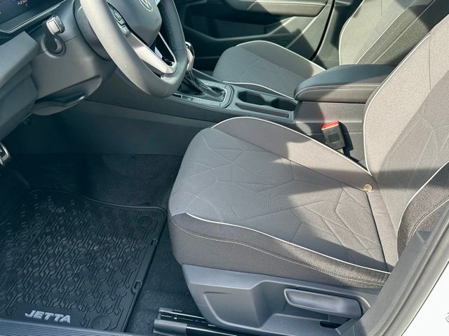 2026 Volkswagen Jetta Sport - Photo 14