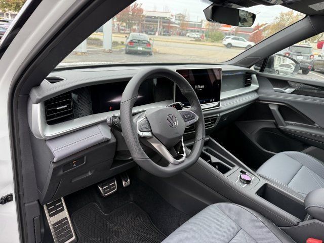 2026 Volkswagen Tiguan SE R-LINE BLACK - Photo 11