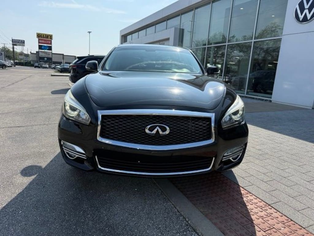 Used 2018 INFINITI Q70L 3.7X LUXE Sedan