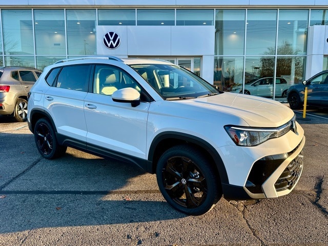 2026 Volkswagen Taos SEL's photo