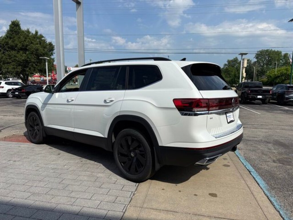 New 2026 Volkswagen Atlas 2.0T SE w/Technology SUV