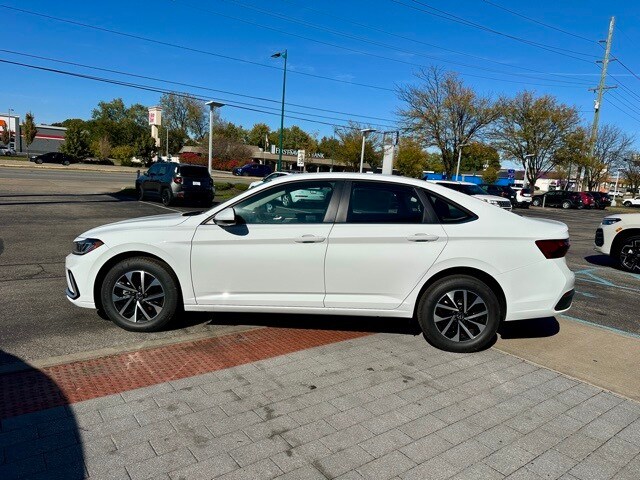 2026 Volkswagen Jetta 1.5T S photo 4