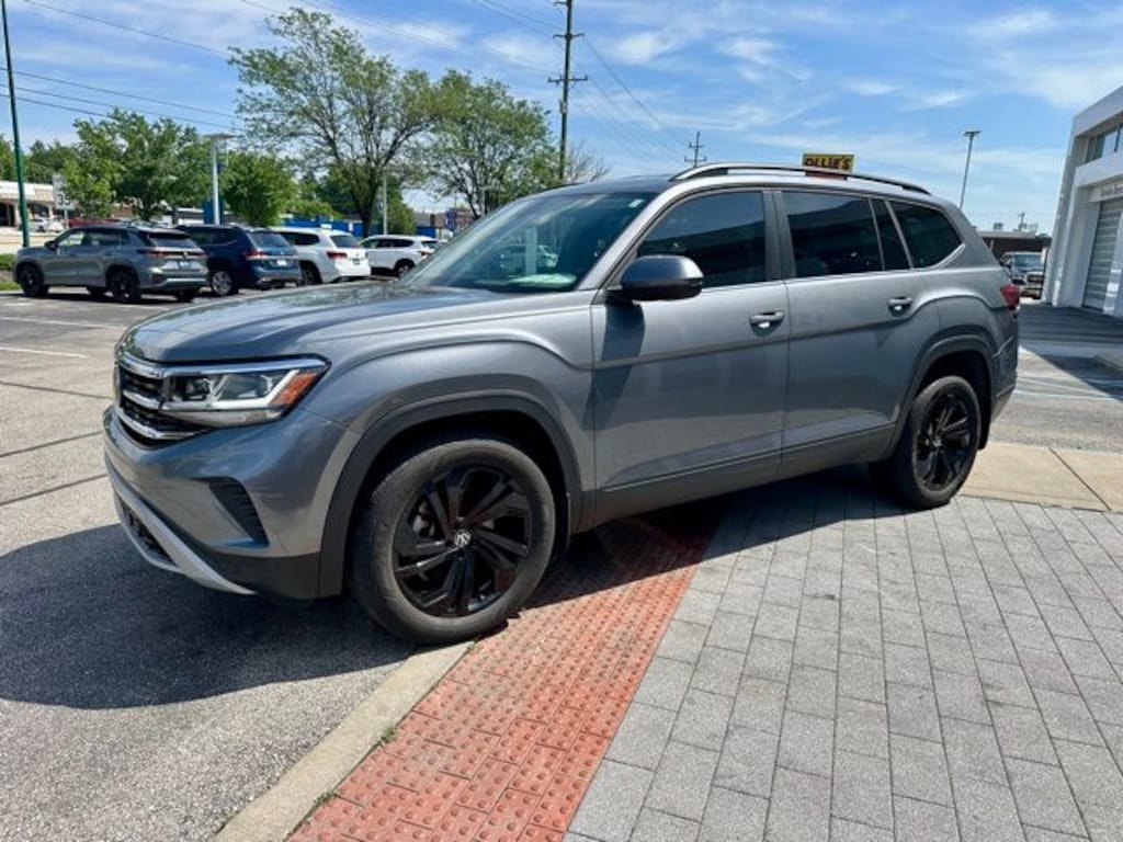 Used 2023 Volkswagen Atlas 2.0T SE w/Technology SUV