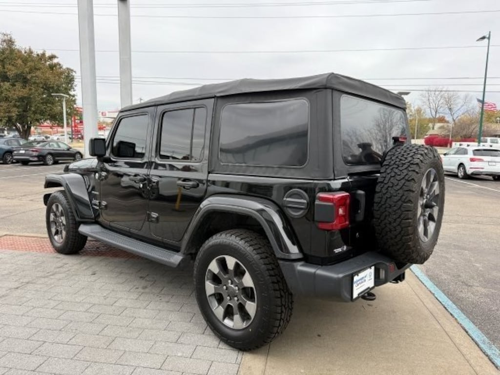 Used 2018 Jeep Wrangler Unlimited Sahara 4x4 SUV