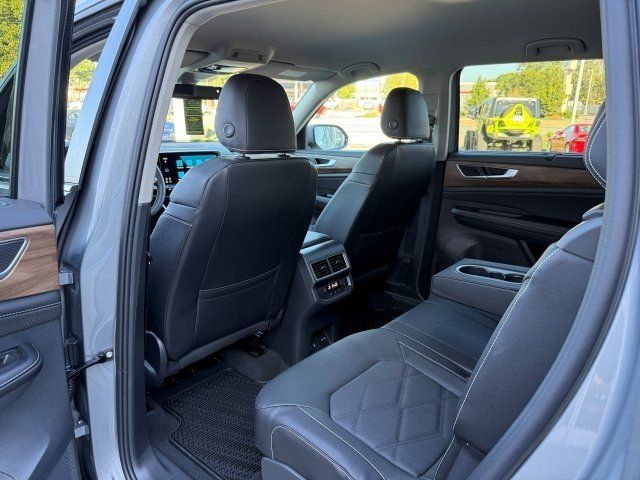2026 Volkswagen Atlas SE w/Tech - Photo 13