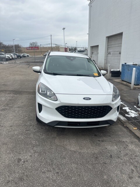 2020 Ford Escape SE photo 2