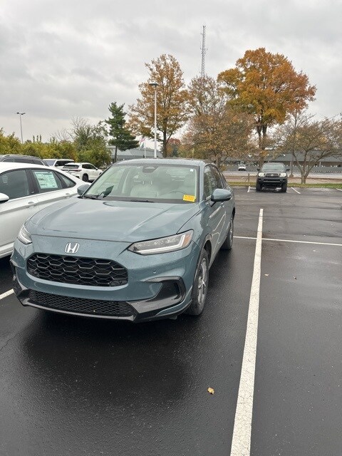 2024 Honda HR-V EX-L photo 2