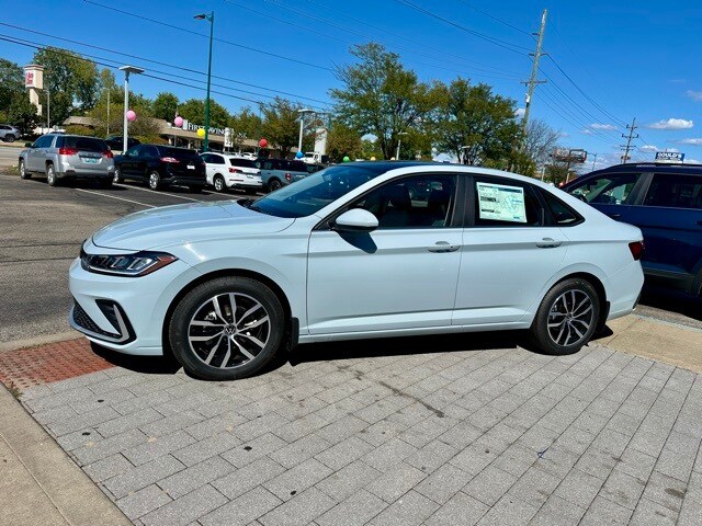 2026 Volkswagen Jetta 1.5T SE photo 3