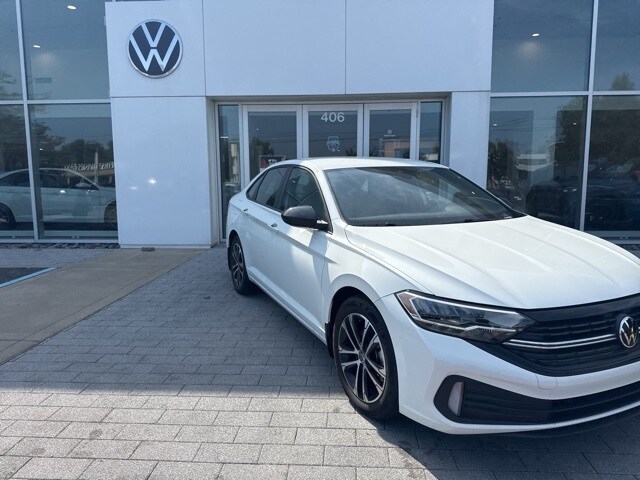 2024 Volkswagen Jetta 1.5T Sport photo 4