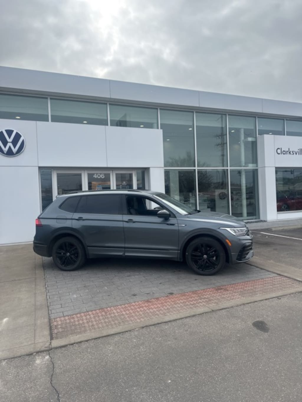 Used 2022 Volkswagen Tiguan 2.0T SE R-Line Black SUV