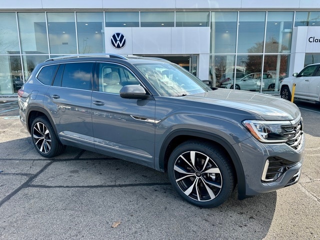 2026 Volkswagen Atlas SEL Premium R-Line's photo