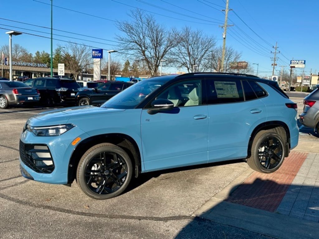 New 2026 Volkswagen Tiguan 2.0T SE R-Line Black SUV