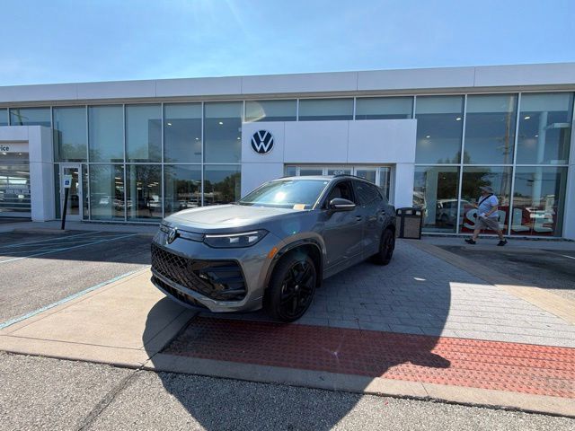 2025 Volkswagen Tiguan SE R-LINE BLACK