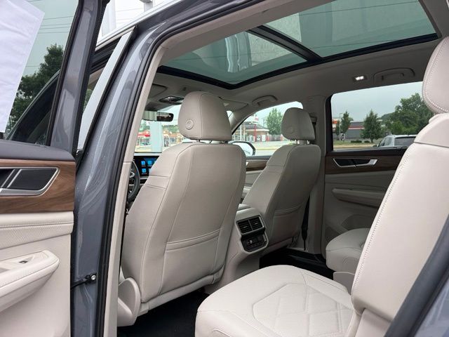 2026 Volkswagen Atlas SE w/Tech - Photo 13