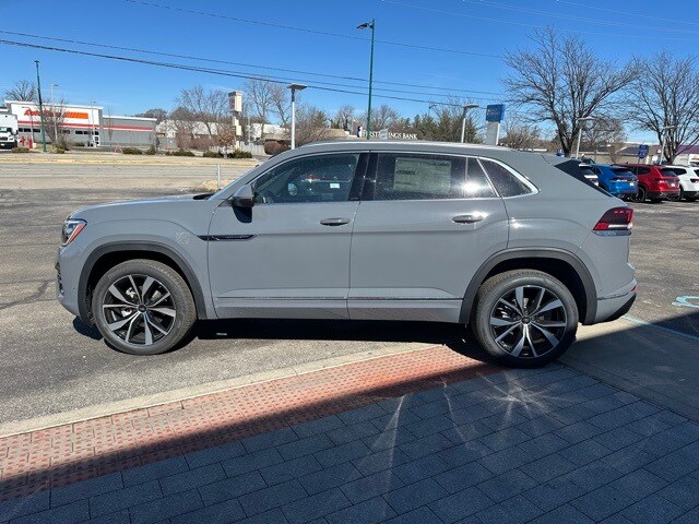 2025 Volkswagen Atlas Cross Sport SEL Premium R-Line photo 4