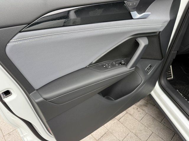 2026 Volkswagen Tiguan SE R-LINE BLACK - Photo 10
