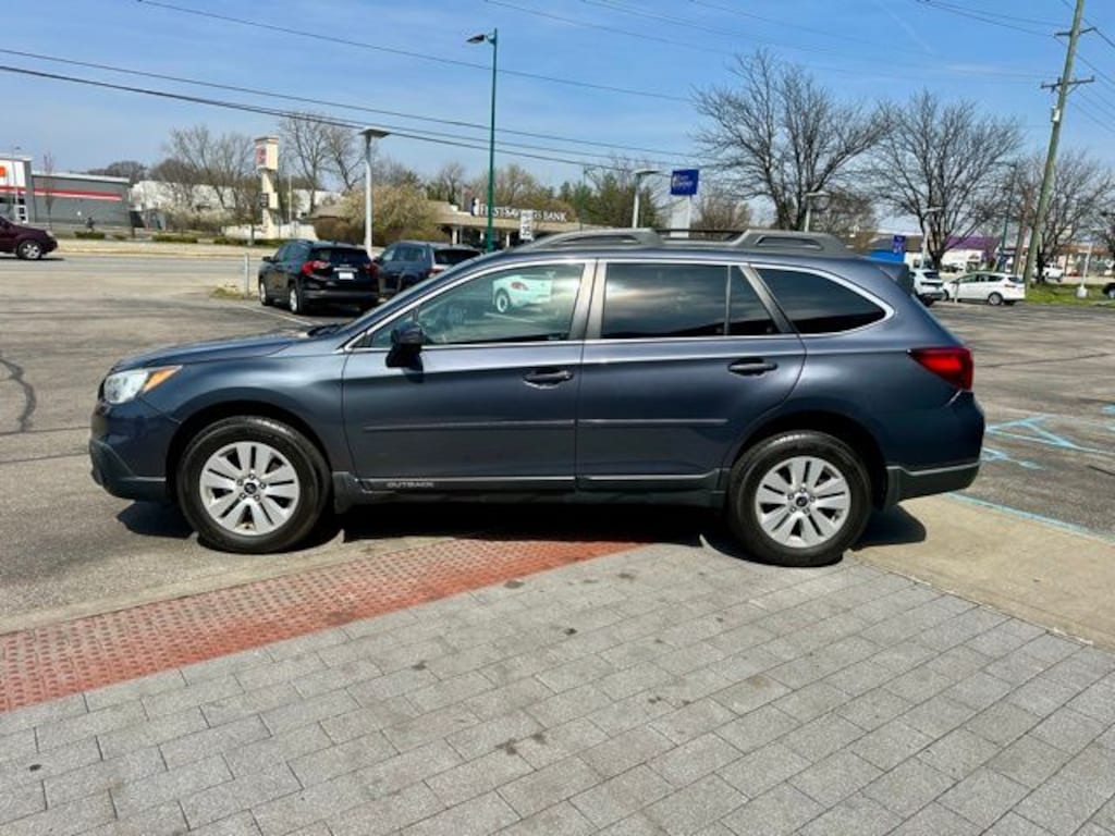 Used 2017 Subaru Outback 2.5i Premium with SUV