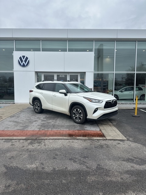 2020 Toyota Highlander XLE's photo