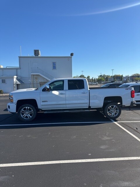 2019 Chevrolet Silverado 2500HD High Country photo 4