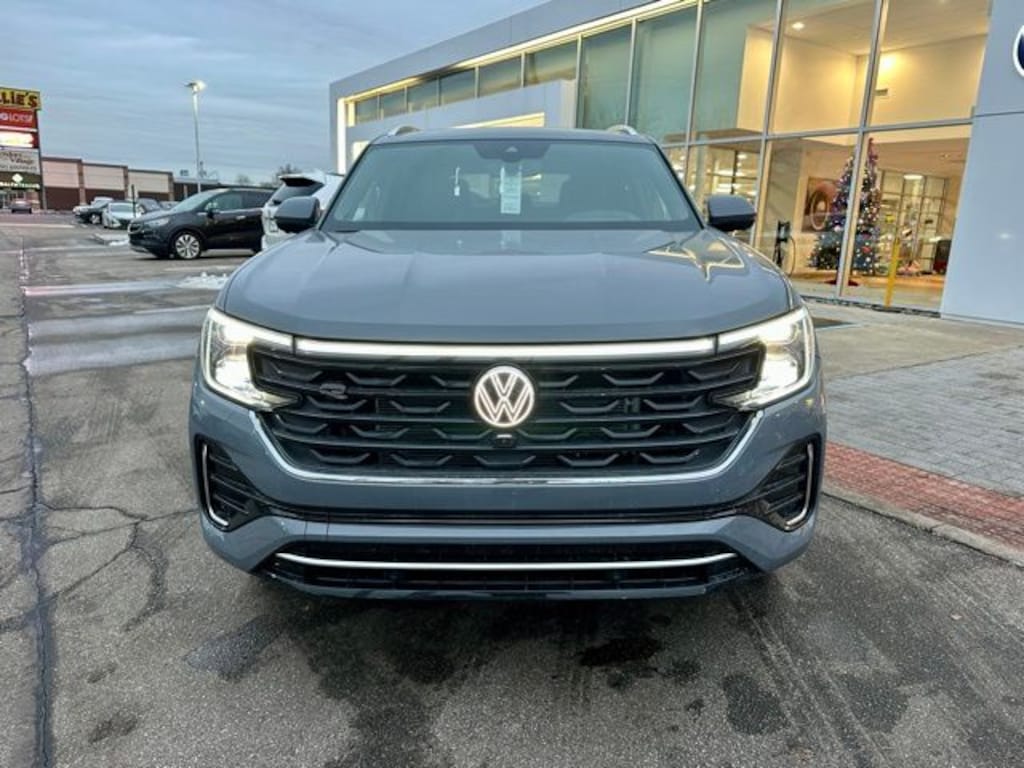 New 2026 Volkswagen Atlas Cross Sport 2.0T SEL Premium R-Line SUV