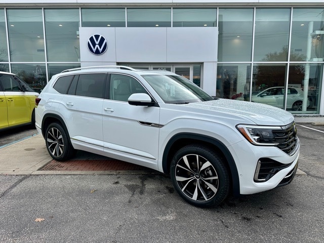 2026 Volkswagen Atlas SEL Premium R-Line's photo