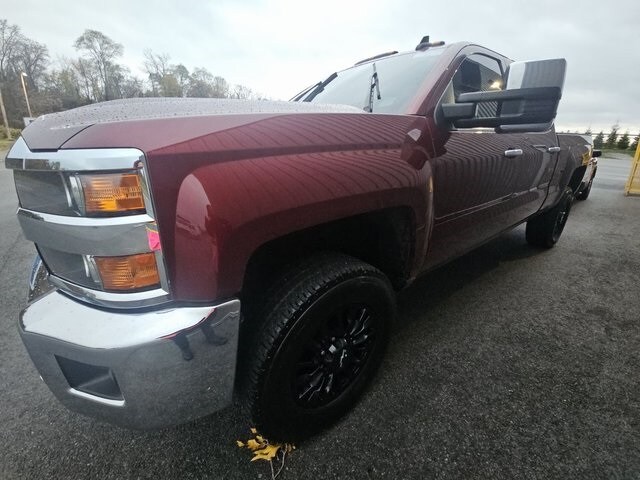 2017 Chevrolet Silverado 2500HD LTZ photo 2