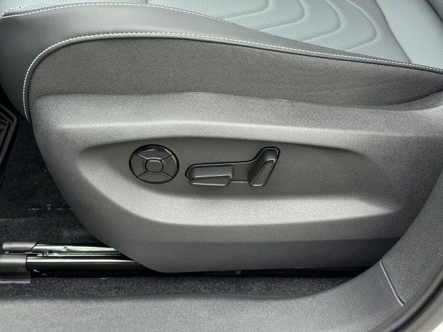 2026 Volkswagen Tiguan SE R-LINE BLACK - Photo 13