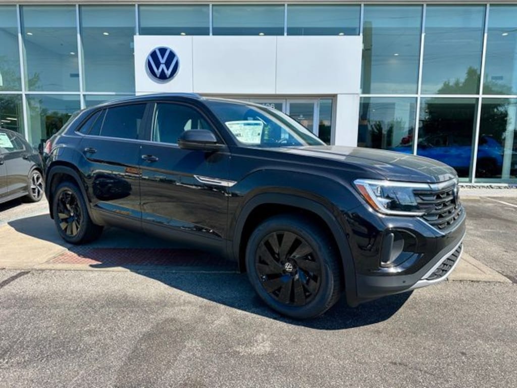 New 2026 Volkswagen Atlas Cross Sport 2.0T SE w/Technology SUV