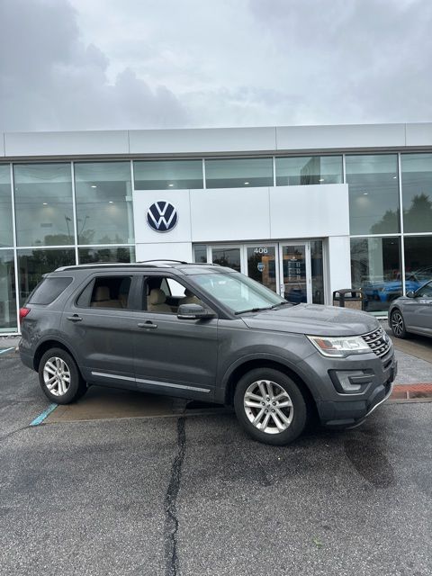 2017 Ford Explorer XLT FWD's photo